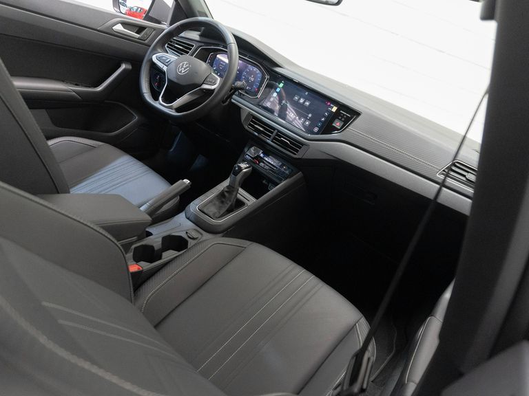 VolksWagen Nivus Highline 1.0 200 TSI Flex Aut.
