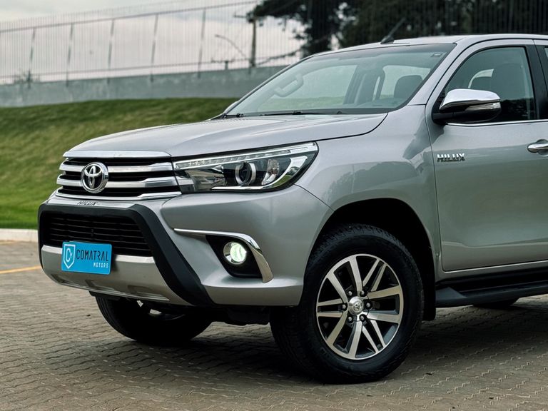 Toyota Hilux CD SRX 4x4 2.8 TDI 16V Diesel Aut.