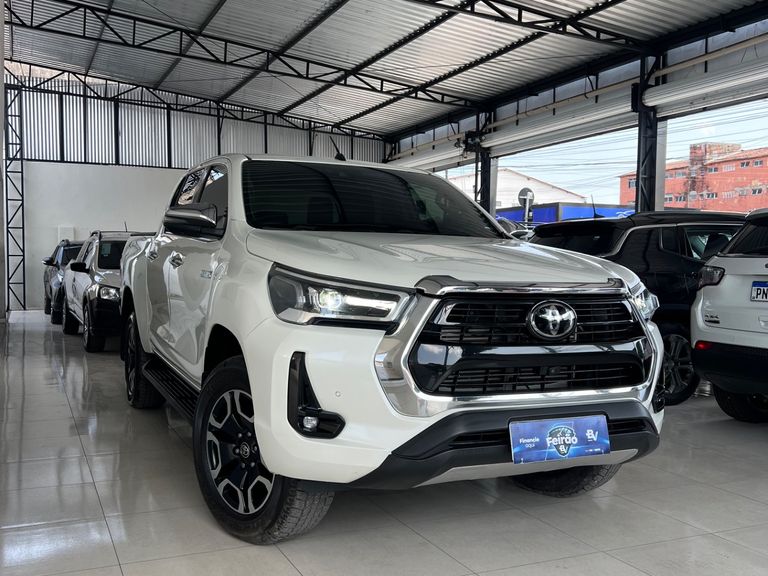 Toyota Hilux CD SRX 4x4 2.8 TDI 16V Diesel Aut.