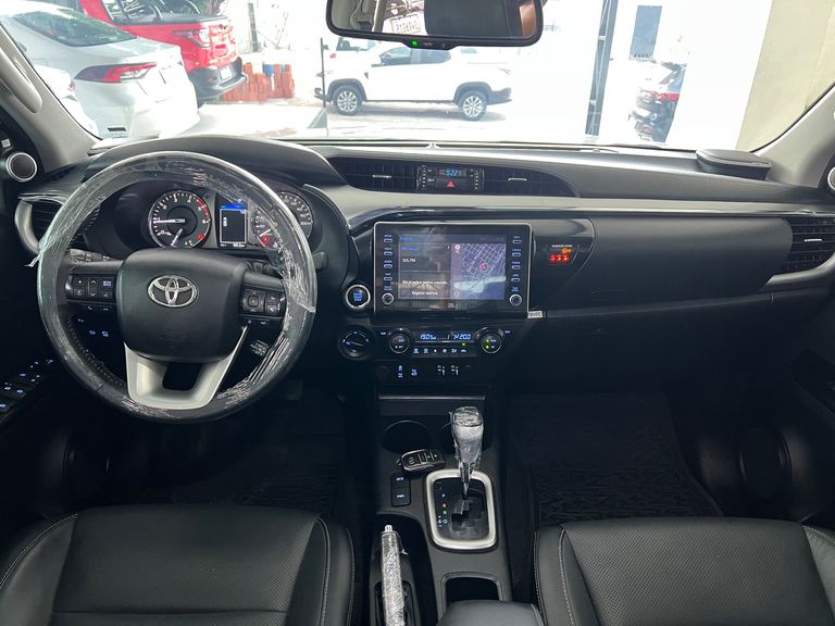 Toyota Hilux CD SRX 4x4 2.8 TDI 16V Diesel Aut.