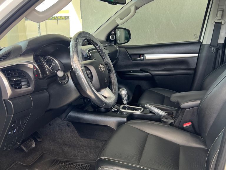 Toyota Hilux CD SRX 4x4 2.8 TDI 16V Diesel Aut.