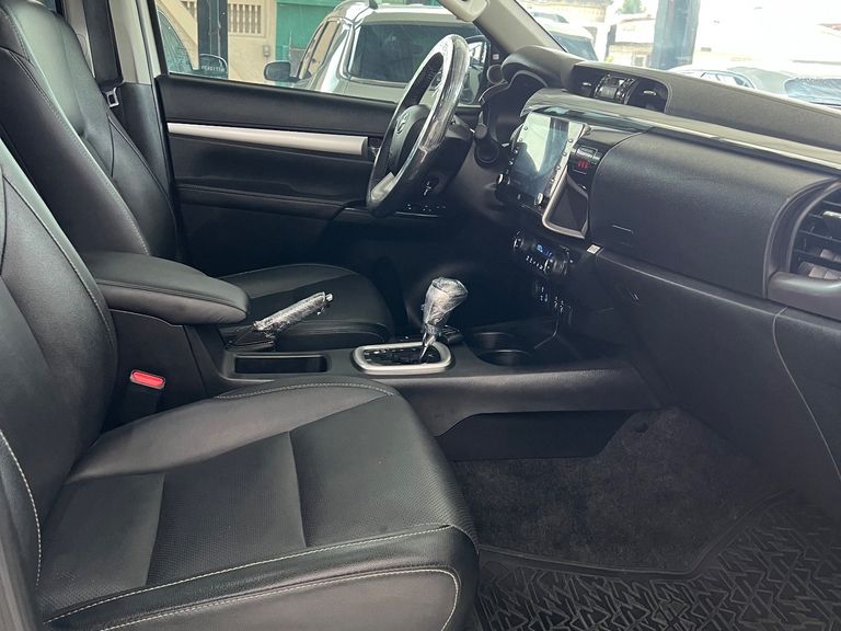 Toyota Hilux CD SRX 4x4 2.8 TDI 16V Diesel Aut.
