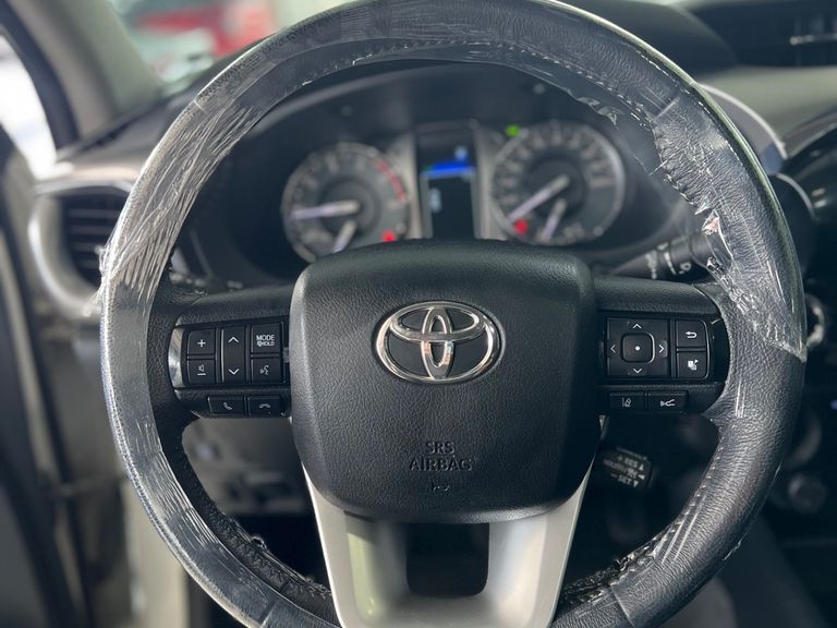 Toyota Hilux CD SRX 4x4 2.8 TDI 16V Diesel Aut.