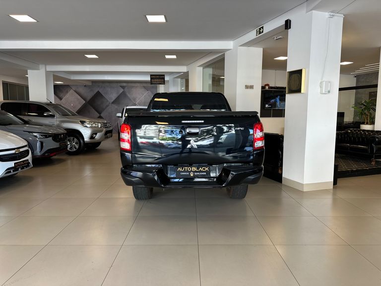 Mitsubishi L200 Triton Sport HPE 2.4 CD Diesel Aut.