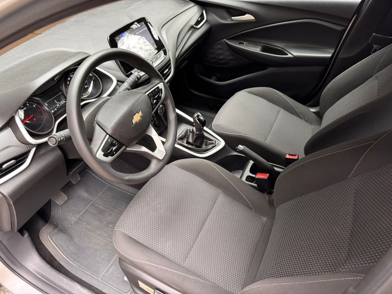 Chevrolet ONIX SEDAN Plus LT 1.0 12V Flex 4p Mec.