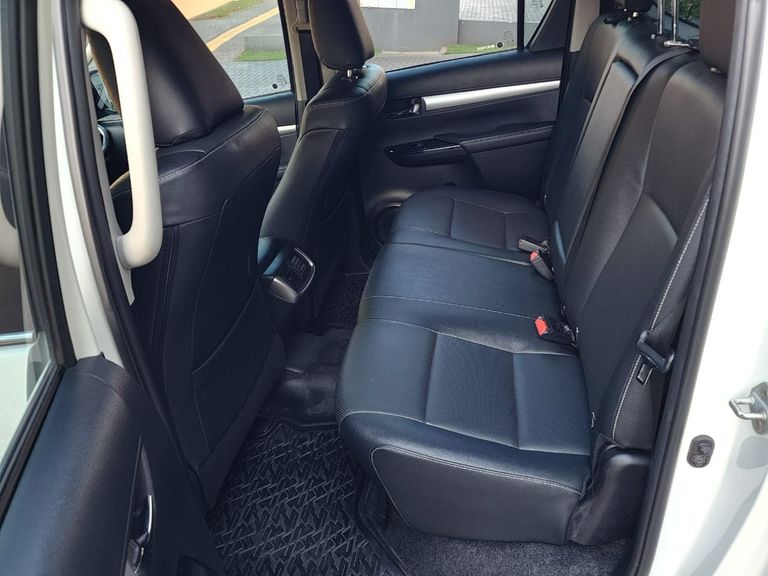 Toyota Hilux CD SRX 4x4 2.8 TDI 16V Diesel Aut.