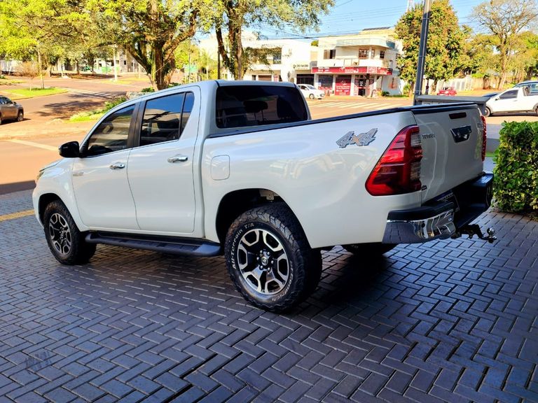 Toyota Hilux CD SRX 4x4 2.8 TDI 16V Diesel Aut.