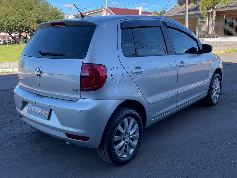 VolksWagen Fox 1.6 Mi Total Flex 8V 5p
