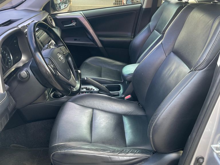 Toyota RAV4 2.0 4x2 16V Aut.