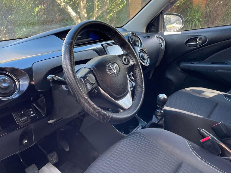 Toyota ETIOS XS 1.5 Flex 16V 5p Mec.