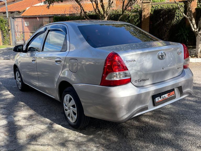Toyota ETIOS XS 1.5 Flex 16V 5p Mec.