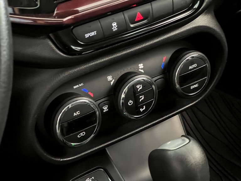 Fiat Toro Freedom 1.8 16V Flex Aut.