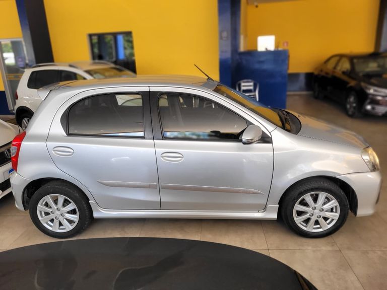 Toyota ETIOS XLS 1.5 Flex 5p Aut.