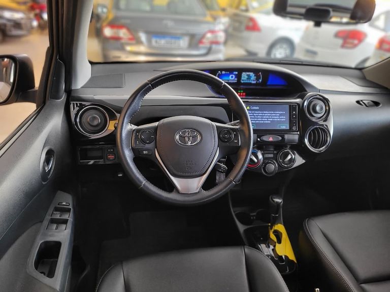 Toyota ETIOS XLS 1.5 Flex 5p Aut.