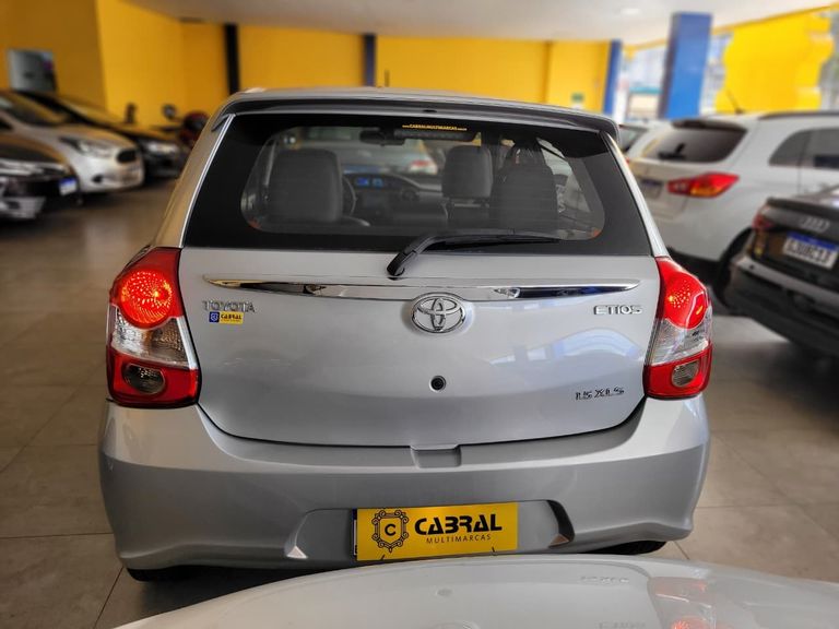 Toyota ETIOS XLS 1.5 Flex 5p Aut.
