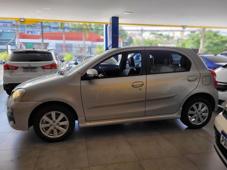 Toyota ETIOS XLS 1.5 Flex 5p Aut.