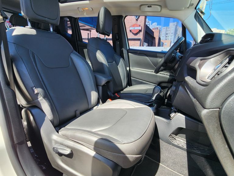 Jeep Renegade Limited 1.8 4x2 Flex 16V Aut.
