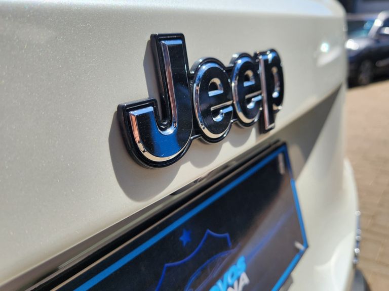Jeep Renegade Limited 1.8 4x2 Flex 16V Aut.