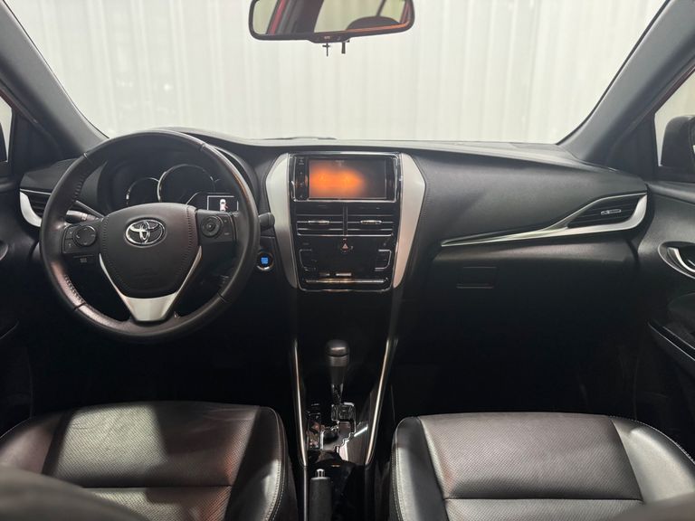 Toyota YARIS XLS Connect 1.5 Flex 16V 5p Aut.