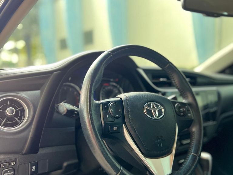 Toyota Corolla XEi 2.0 Flex 16V Aut.