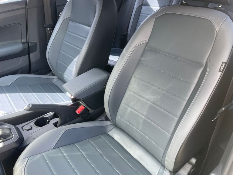 VolksWagen Nivus Highline 1.0 200 TSI Flex Aut.