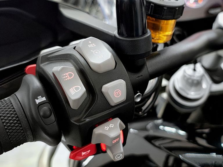 TRIUMPH TIGER 1200 GT PRO