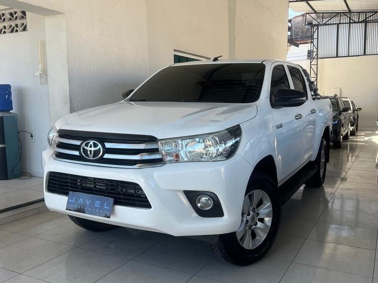Toyota Hilux CD 4x4 2.8 Diesel Mec.