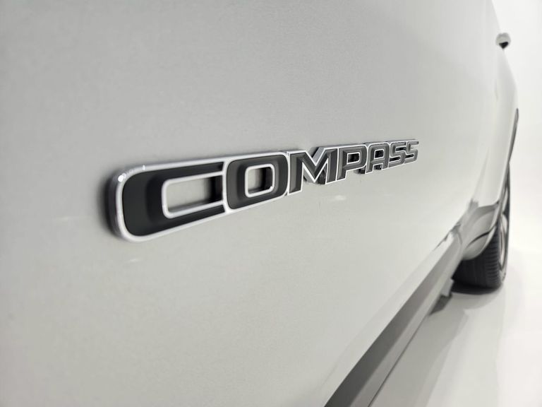 Jeep COMPASS LONGITUDE 2.0 4x2 Flex 16V Aut.