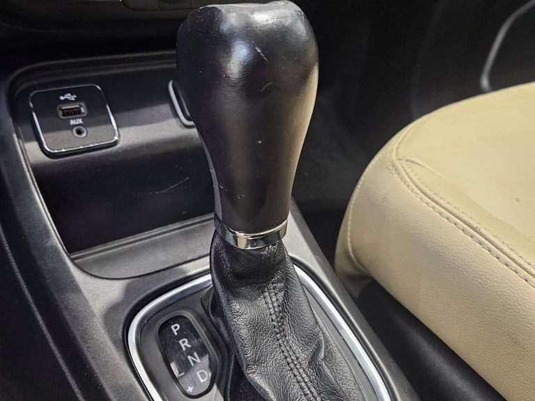 Jeep COMPASS LONGITUDE 2.0 4x2 Flex 16V Aut.