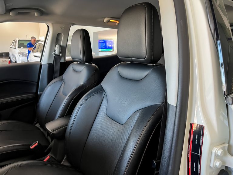 Jeep COMPASS LONGITUDE 2.0 4x2 Flex 16V Aut.
