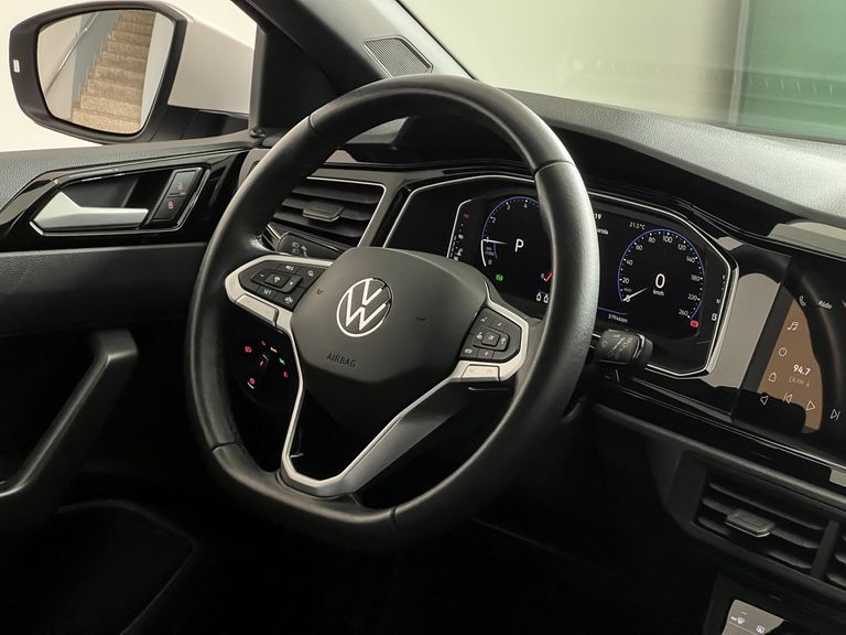 VolksWagen Nivus Highline 1.0 200 TSI Flex Aut.