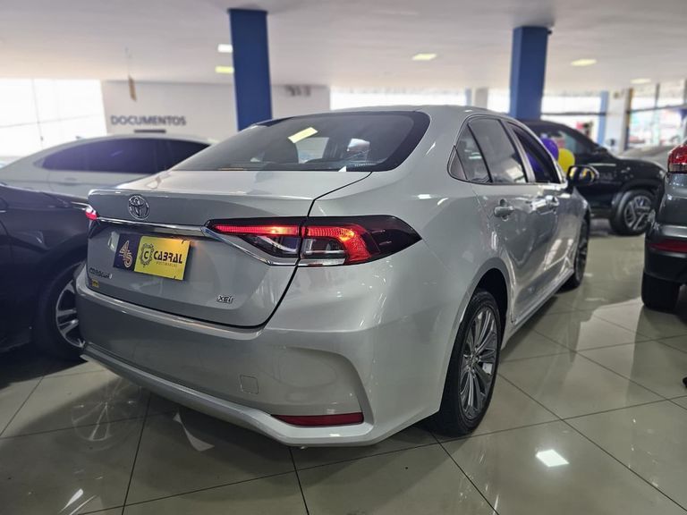 Toyota Corolla XEi 2.0 Flex 16V Aut.