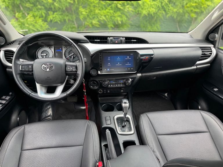 Toyota Hilux CD SR 4x4 2.8 TDI Diesel Aut.