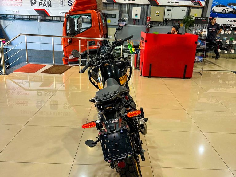 Royal Enfield Hanle Black