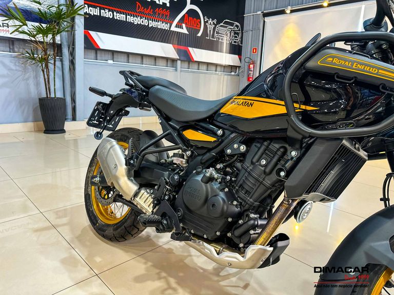 Royal Enfield Hanle Black