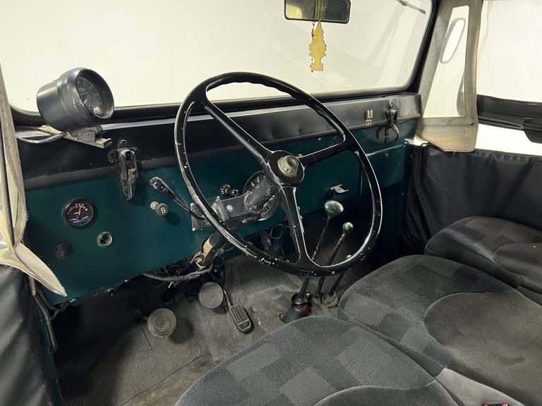 Ford Jeep Willys clássico CJ5 - 1961