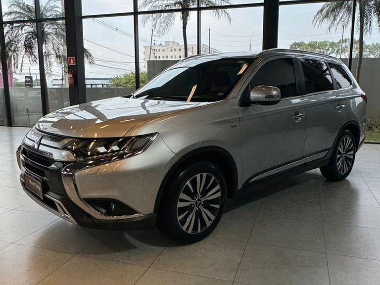 Mitsubishi OUTLANDER HPE-S 3.0 V6 4x4 5p Aut.