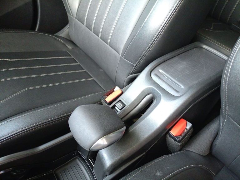 Peugeot 2008 Griffe 1.6 Turbo Flex 16V 5p Aut.