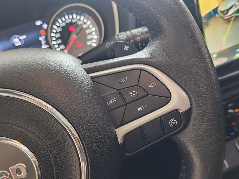 Jeep COMPASS LONGITUDE 2.0 4x2 Flex 16V Aut.
