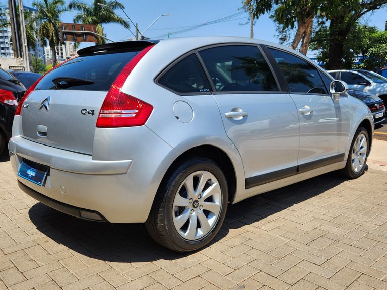 Citroën C4 GLX 2.0 Flex 16V 5p Mec.