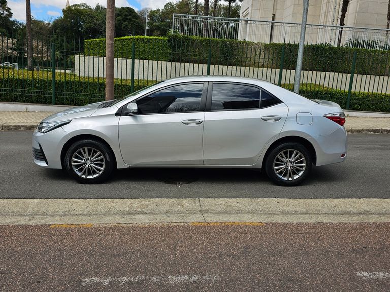 Toyota Corolla GLi Upper 1.8 Flex 16V Aut.