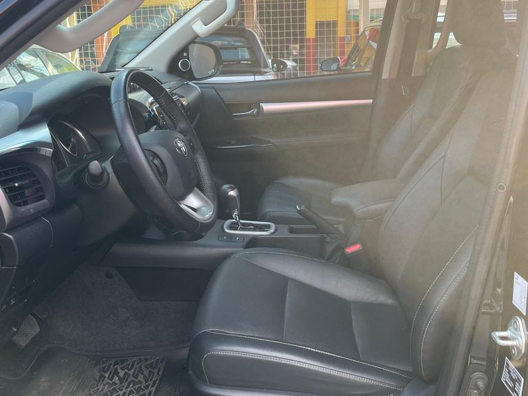 Toyota Hilux CD SRX 4x4 2.8 TDI 16V Diesel Aut.