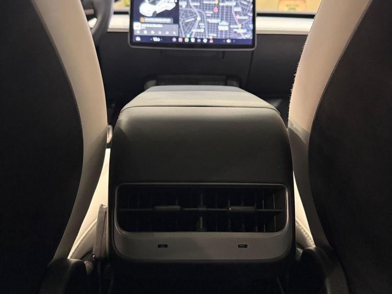 Tesla Model 3 Performa