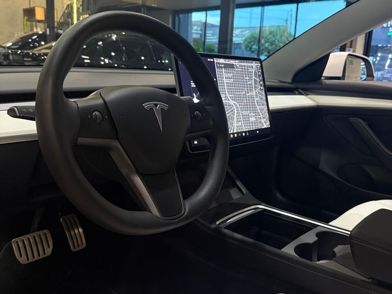 Tesla Model 3 Performa