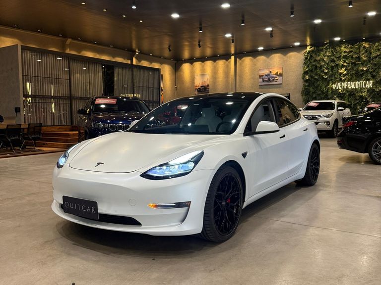 Tesla Model 3 Performa