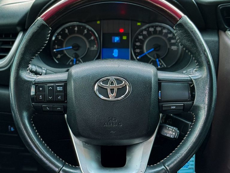 Toyota Hilux SW4 SR 4x2 2.7/ 2.7 Flex 16V Aut.