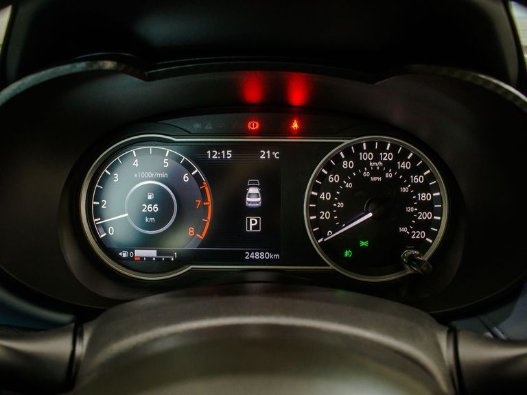 Nissan VERSA Advance 1.6 16V Flex Aut.