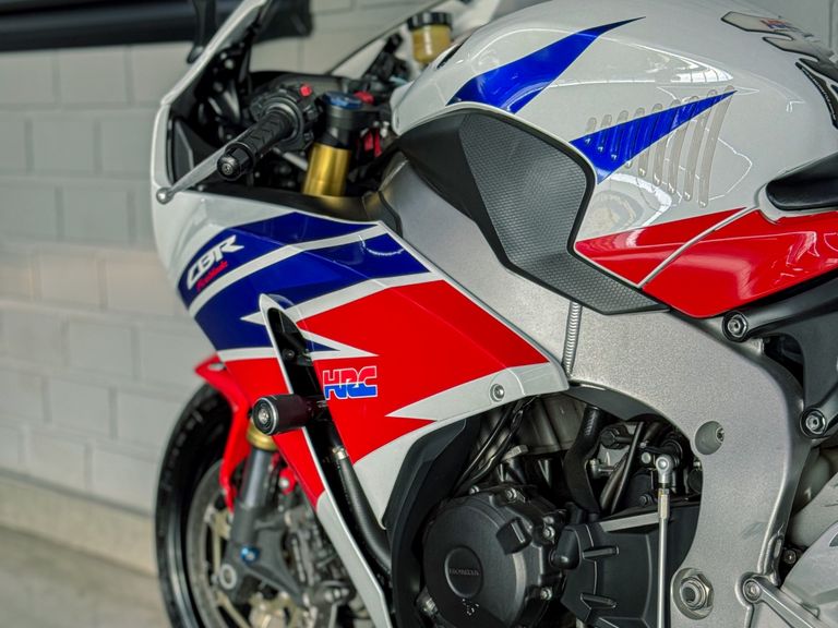 HONDA CBR 1000 RR Fireblade