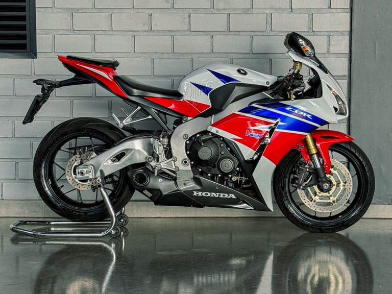 HONDA CBR 1000 RR Fireblade