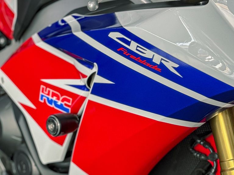 HONDA CBR 1000 RR Fireblade